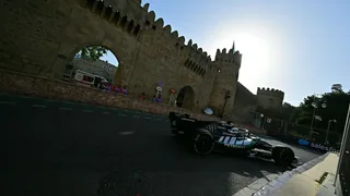 Baku esalta Mercedes, Ferrari stretta tra energia e rigidezza