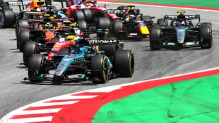 The more the merrier in F1 title fight, Russell says