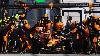 Norris, non è solo sfortuna: i pit-stop della McLaren stanno diventando un problema