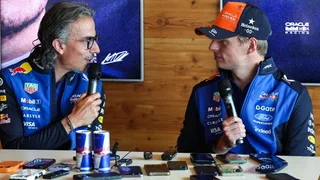Mekies svela i retroscena della trattativa con Verstappen: “Ci ha sempre detto che voleva restare”