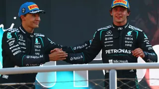 George Russell "not even thinking" of F1 title comeback as Kimi Antonelli "in control"