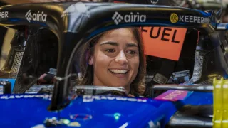 Jamie Chadwick creates history with maiden Williams F1 test