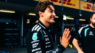 Russell storms to Azerbaijan GP pole with huge 0.837s margin, Antonelli crashes