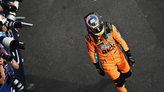 F1 | Piastri furioso con Sainz: "Lottava con Alonso come se fosse in lizza per il titolo. Che guardi lo specchietto!"