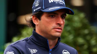 Sainz says Williams can no longer fight Aston Martin