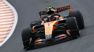 F1 | McLaren sorprende se stessa: nei curvoni vola oltre le aspettative, ma c'è un compromesso da trovare