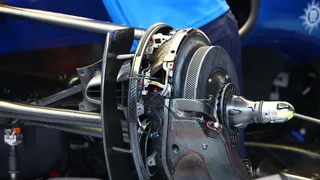 F1 | L' Alpine ha i... baffi: in Ungheria tornano i dischi in carbonio con le scanalature radiali