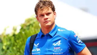Alpine-linked F1 driver faces bizarre driving licence suspension