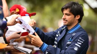 Sainz Re-Signs at Williams, Securing Full 2027 Line-Up