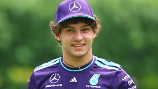 Antonelli earns first title chance in Austin as Mercedes persist