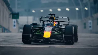 Max Verstappen overcomes ‘suspected’ Red Bull issue to secure Singapore Sprint pole