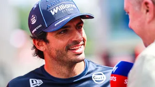 Sainz signs multi-year contract extension with Williams