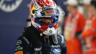 Max Verstappen beats George Russell in old Mercedes to Singapore GP sprint pole