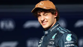 How is Antonelli preparing for his first F1 title chance? With a card game, of course