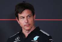 La polemica sulla corsa agli aggiornamenti: Ferrari batte Mercedes 32-17