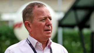 Martin Brundle brands F1 timing glitch in Singapore sprint qualifying “embarrassing”