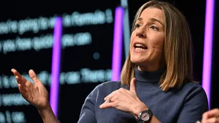 Claire Williams su tutte le furie: “Ricevo ancora messaggi cattivi online. Vaf******o”