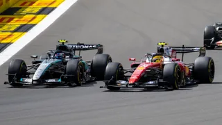 Sprint: Mercedes e Antonelli vincono di passo, ma la Ferrari è vicina
