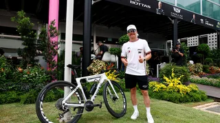 Chased by a dog and hopping over reptiles: Bottas’ unusual Malaysia-to-Singapore ride