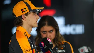 Piastri fumes at Sainz but tapers down McLaren criticism