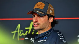 Carlos Sainz questions F1’s Middle East finale as Qatar and Abu Dhabi face uncertainty