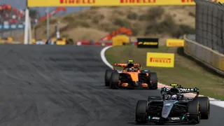 Mercedes will be "worried" about McLaren threat in F1 title fight, says former driver